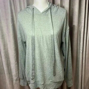 NWT FYVE HOODIE SIZE L